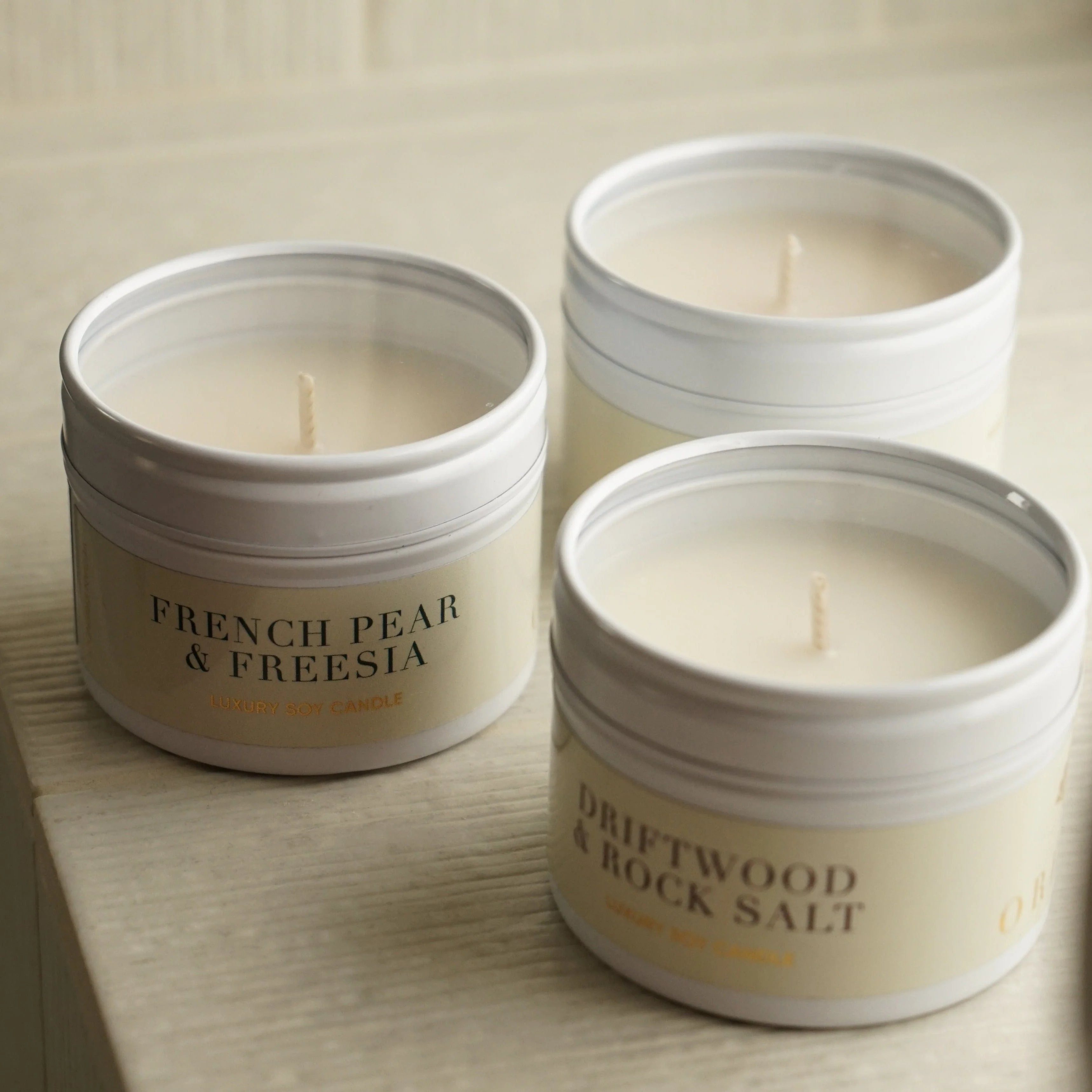 Cashmere Oud Tin Candle - Image 3