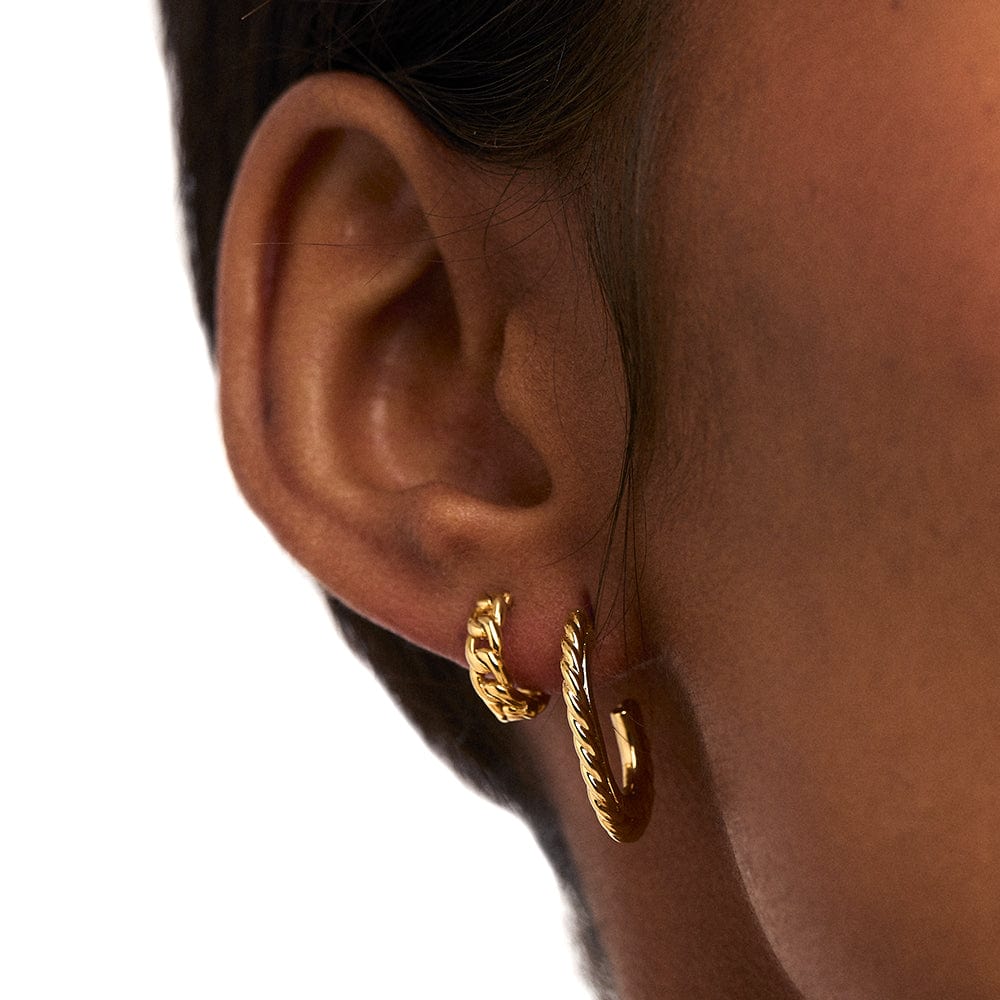 Mini Chain Huggie Hoop Earrings - Gold - Image 6