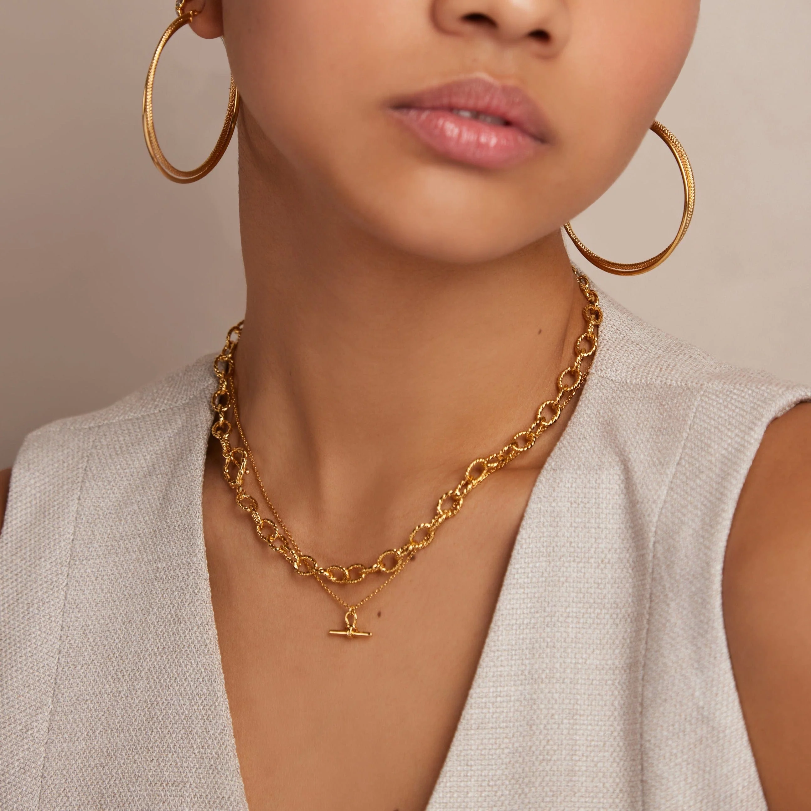 Dainty T-Bar Knot Necklace - Gold - Image 3