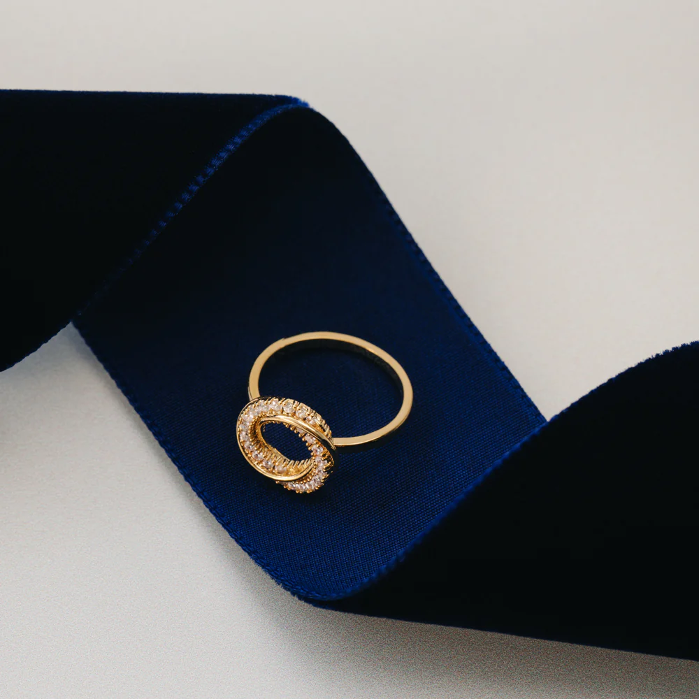 Interlocking Pavé Open Circle Ring - Image 3