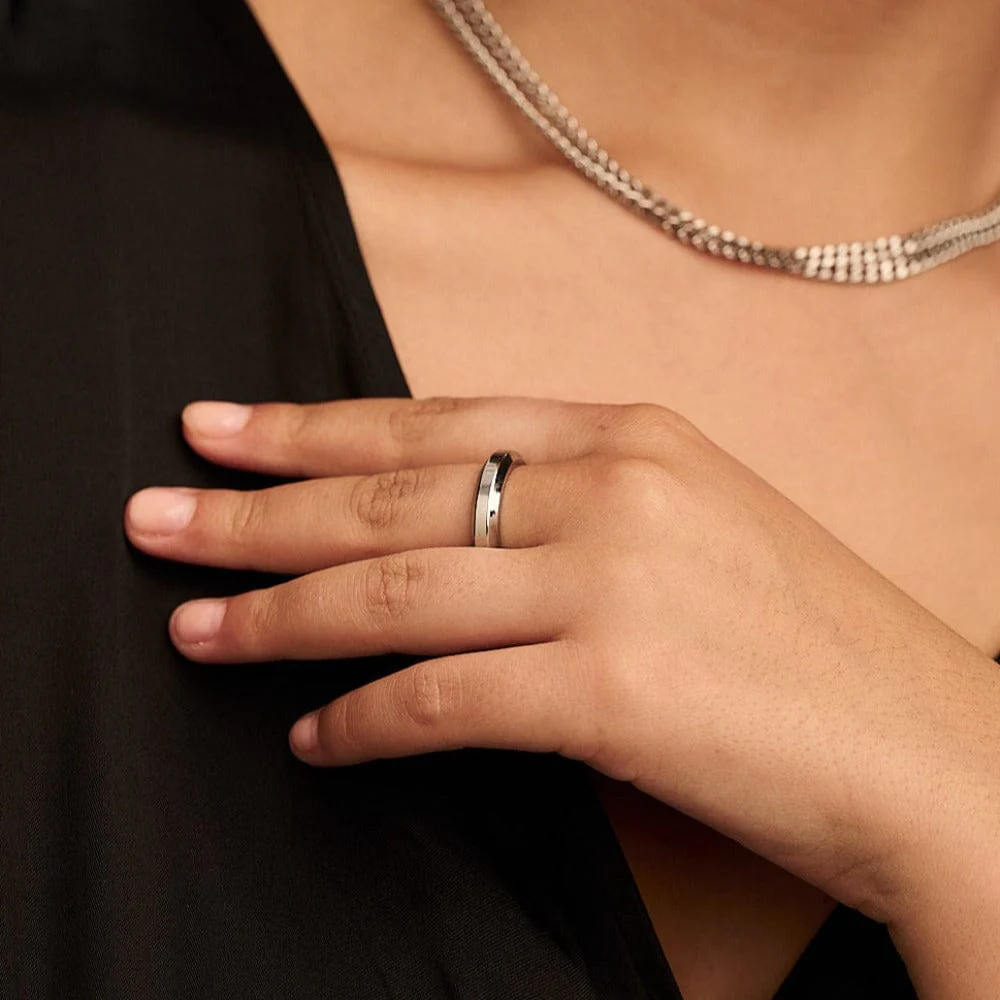 LUXE Bevelled Edge Ring - Silver - Image 3