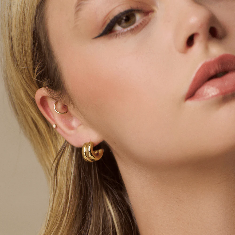 LUXE Polished Linear Chunky Hoop Earrings - Image 2