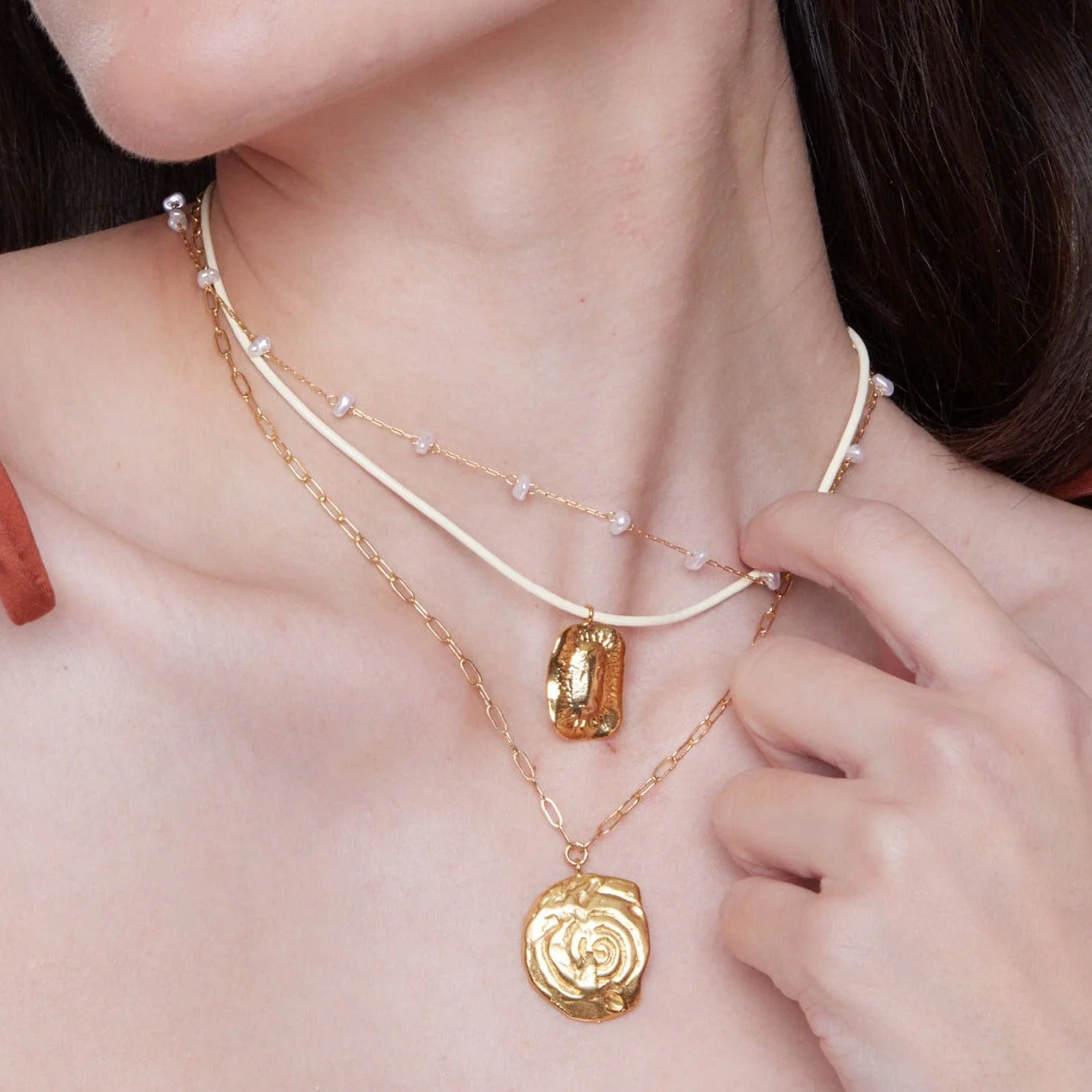 Pearl Stationed Chain Necklace - Image 3