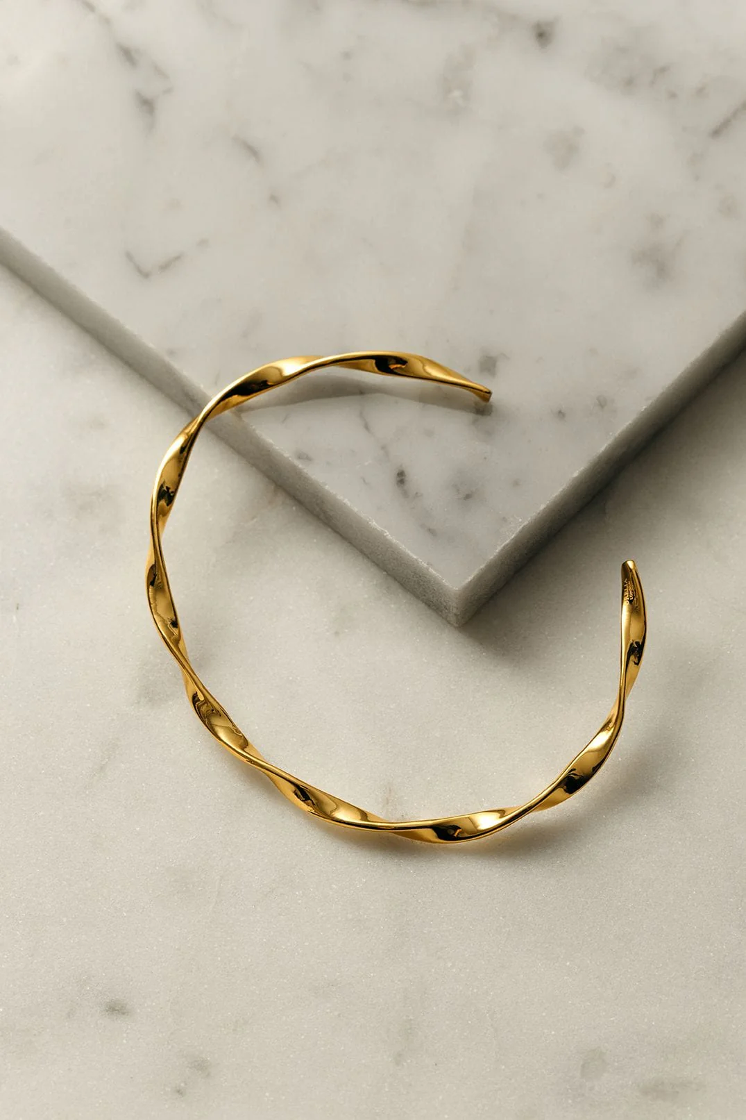 Ribbon Twist Bangle - Image 4