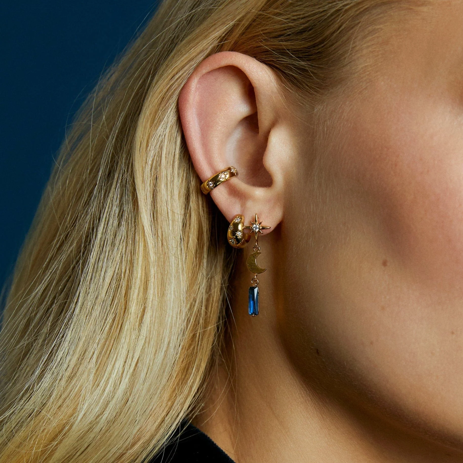 Tapered Crystal Starburst Huggie Hoop Earrings - Gold - Image 3